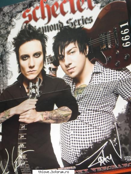 A7x - ^^Sk8er Girl_<3 A7x^^ - M O R E  B A N D S