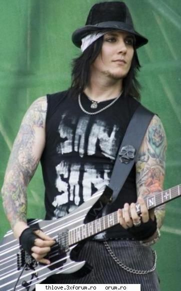 A7x - HE MAKE ME SMILE - M O R E  B A N D S