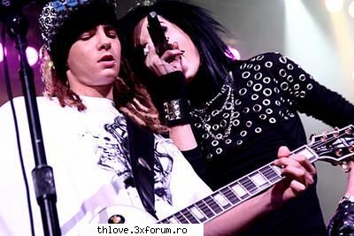 Bancuri - ohh ultimuh e tharee - KAULITZ TWINS