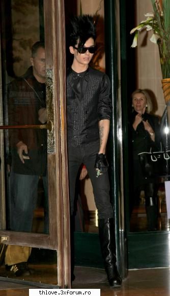 Bill Kaulitz la shopping - uitati-va la poza - B I L L  K A U L I T Z