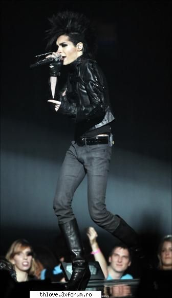 Bill Kaulitz la shopping - NU-i nimic nou..SI la EMA a purtat tot tocuri - B I L L  K A U L I T Z