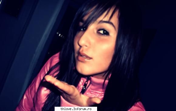 CooKie:* - Ok!:*..Pun acum>;d - ME &I