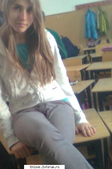 Dezordoneeel <3 - oki :) Va mai dau o poza (aia cu perna ) dupa ce - ME &I