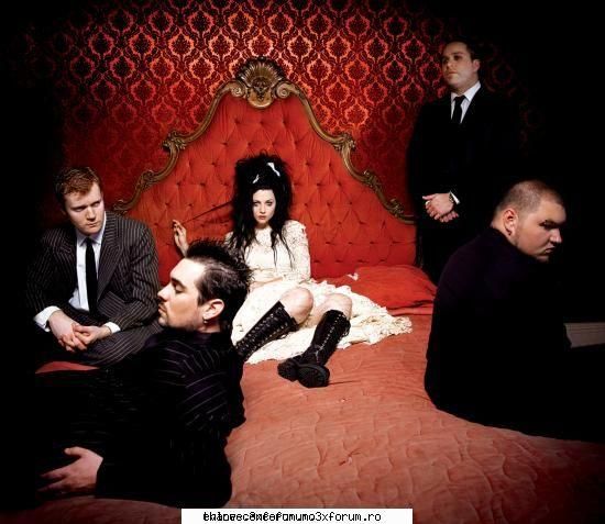 Evanescence - ^^Sk8er Girl_<3 A7x^^ - M O R E  B A N D S