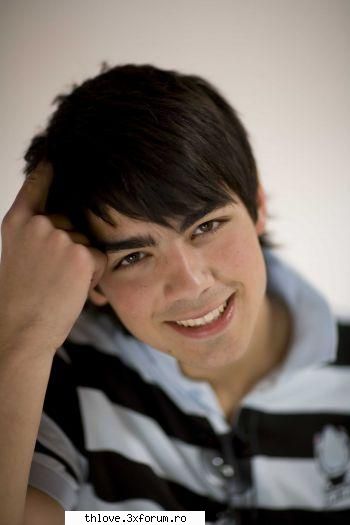 !..MisS..u..! - Joe cel kare askulta tot timpu se lasa fosrte - A R H I V AF A N F I C