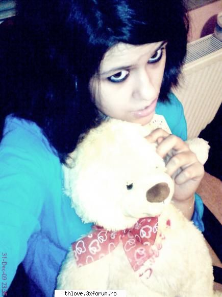 Miss Vengeance :) - Ahh da si as vrea sa postez si eu un fic :( dak - ME &I