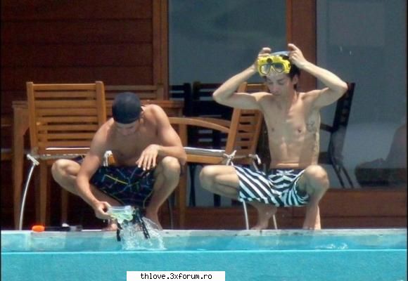 Pic`s b-) - la ce naiba se uita? - KAULITZ TWINS