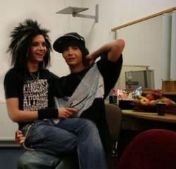 Pic`s b-) - ADUOR POSA ASTA - KAULITZ TWINS
