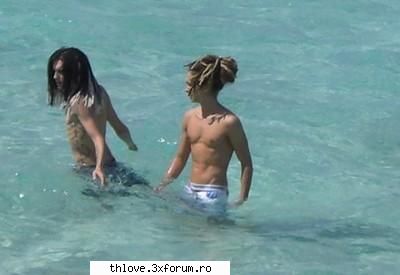 Tobias concediat?! - saraku tom c fel a srait aia p el mama mia tobi - TOKIO HOTEL