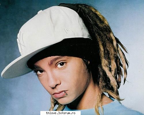 Totul despre TOM - Nume real: Tom Kaulitz Alias: Tokio Hotel Data - T O M  K A U L I T Z