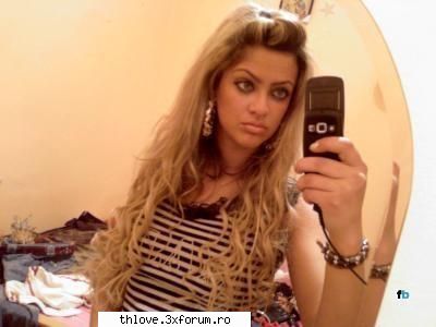 ~WhIt U~ - nah nexttt:x Stateam cu picioarele pe perete y - A R H I V AF A N F I C