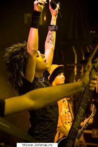 faze dure tokio hotel :)) - B am castigat o intalnire cu brunetaaaaaaaaaaaaa - CAFENEA