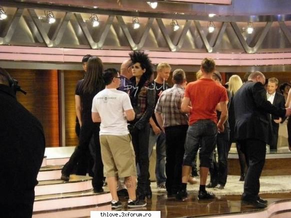 faze dure tokio hotel :)) - B: dar eu nu vreau so pup pe baba:[[ T: vai daca - CAFENEA