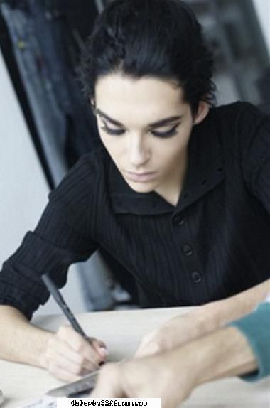 faze dure tokio hotel :)) - "Draga Mos Craciun,sunt suparat ca anul asta nu - CAFENEA