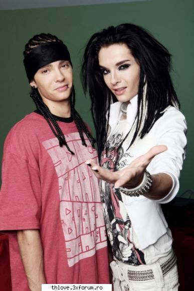 faze dure tokio hotel :)) - Prima e chiar T: Bill visezi? B: Ce ai ma'? T - CAFENEA