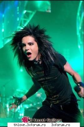 faze dure tokio hotel :)) - B: TU! X ? B: da tu! X;ma iubesti? B: NU!Voiam - CAFENEA