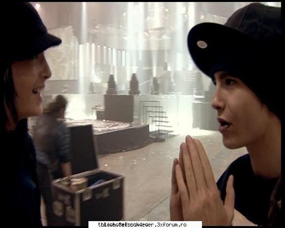 faze dure tokio hotel :)) - aoleu bubix, mor aicia... 3 la 10.000?iti dai - CAFENEA