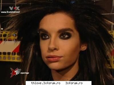 faze dure tokio hotel :)) - B ,ce plictisit sunt...si gloss-ul asta de buze - CAFENEA