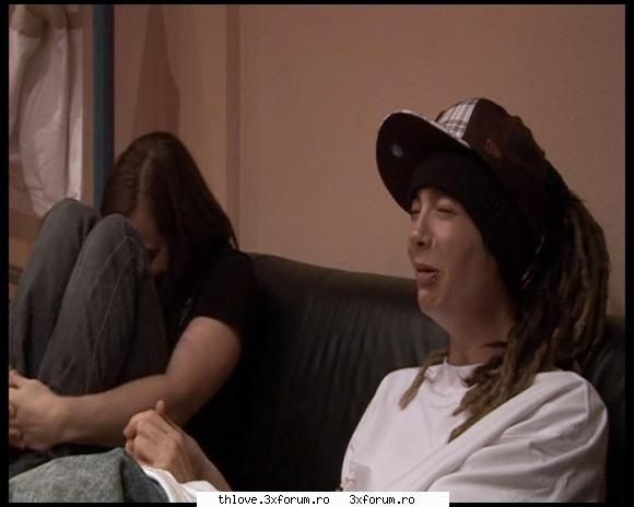 faze dure tokio hotel :)) - T ! Ge: CE ai ma? T meu! Ge: CE ma? T:M-am lovit - CAFENEA
