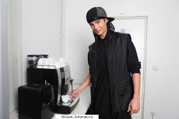 faze dure tokio hotel :)) - Si mieee:X:X:X Deci,ce idei mai am?:-? T: Vreti - CAFENEA
