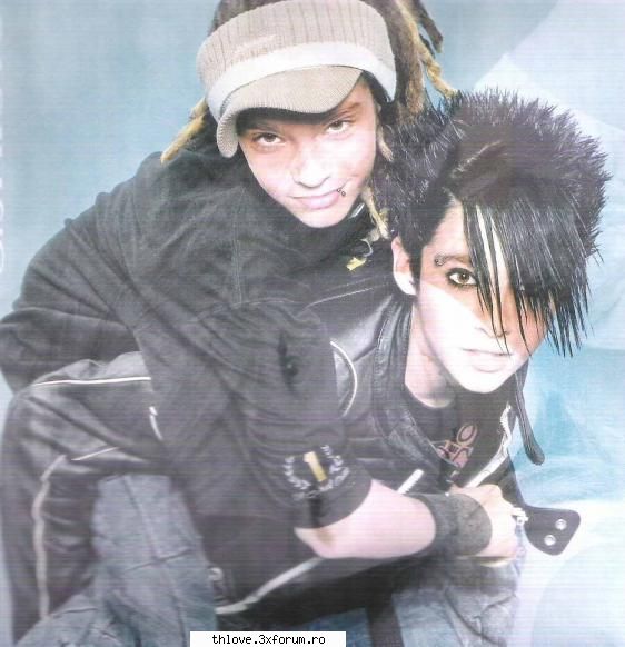 faze dure tokio hotel :)) - Pe vremea lui Columb B: Tom,esti greu.! T: Nu ma - CAFENEA