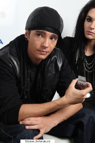 faze dure tokio hotel :)) - Tare faza T: Nu,nu am fost in Romania.Unde se - CAFENEA