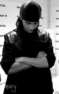 faze dure tokio hotel :)) - deci prima mea chestie de gneu asta deci nui prea - CAFENEA