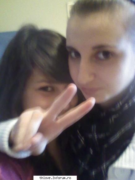 i`m not a fake!!i`m real - aici o pus blonda mana - ME &I