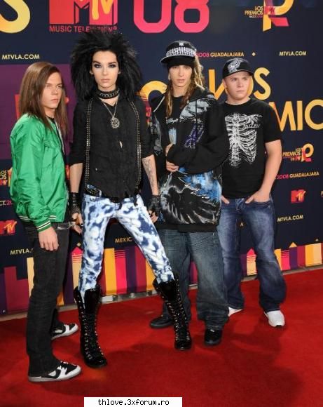 poze - sa vedem... plashe poza.. bill ce pantaloni de - TOKIO HOTEL