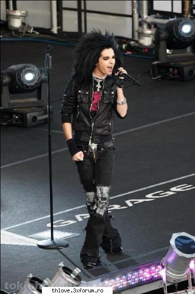 poze th noi de la un concert recent:D - si eo am gasit unele...is noi k Bubu nu mai are - TOKIO HOTEL