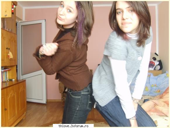staying friends :) - sa pun si eu o poza cu Carmen scuzati dezastrul - ME &I