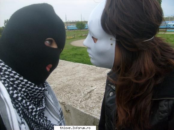 street team galati - cea cu mask neagra e iuliana si cea cu alb elena - STREET TEAM
